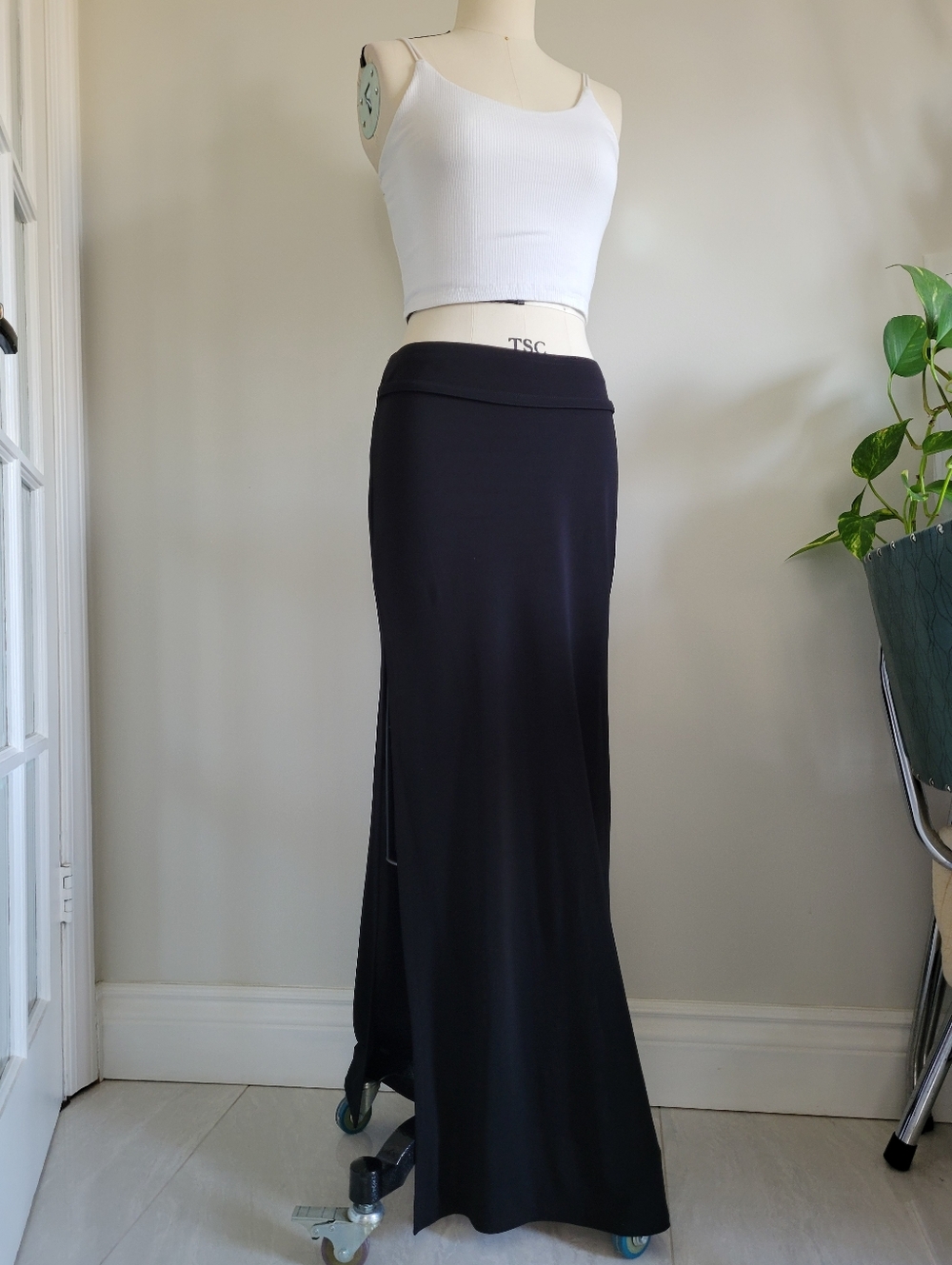 Y2K X:S brand black stretch maxi skirt with high slits on both sides